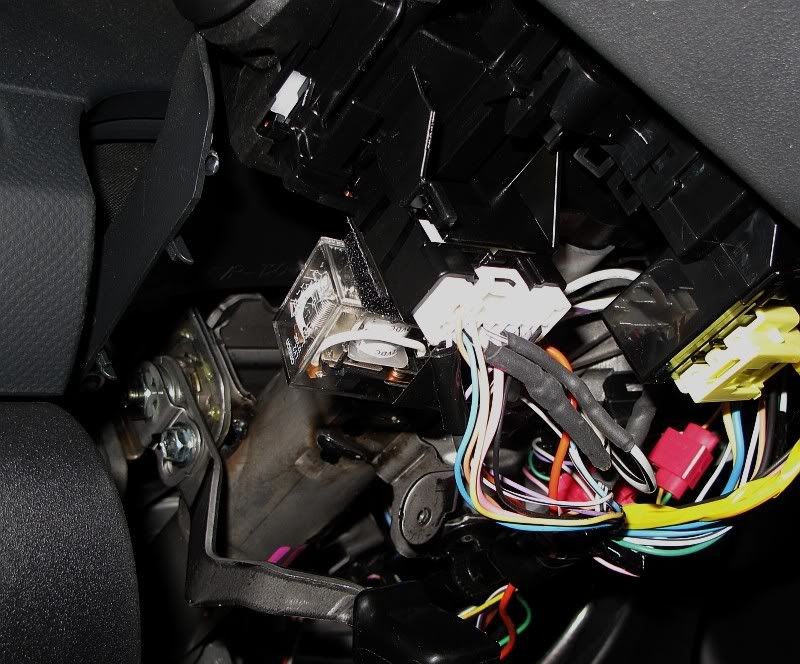 DIY Headlights off with the Ignition Switch Toyota Yaris Forums